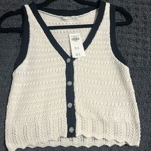 Abercrombie crochet vest top NWT size XS
